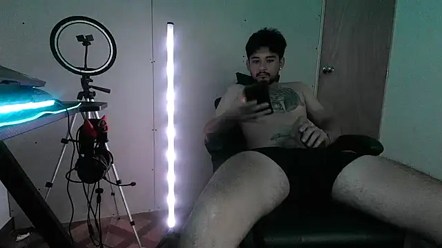 SofiaXxX_12's Live XXX Chat