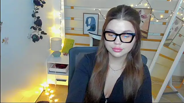 Violetta_Brilliant Chat XXX live