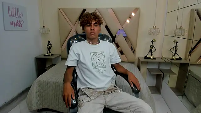 Anyelo_Twink's Webcam Show