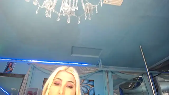 ADRIANNA_FOX Chat XXX live