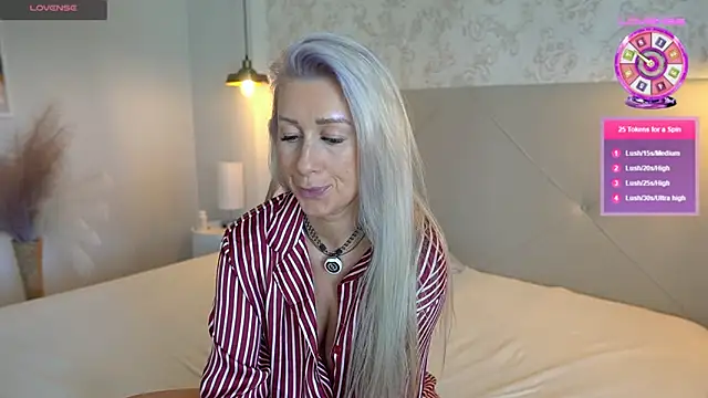 miss_juliaan Webbikameraesitys