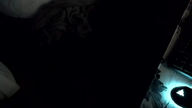 CeriseLapine's Webcam Show