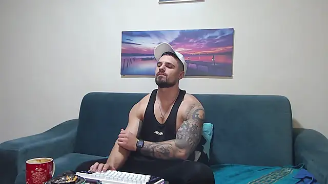 Tiberius_hunk's Webcam Show