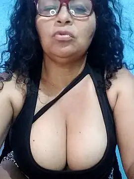 Amarantha25 现场XXX聊天