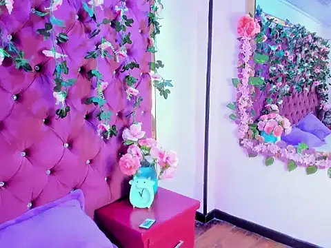 Kiaraa_Hot_ Webcam Show