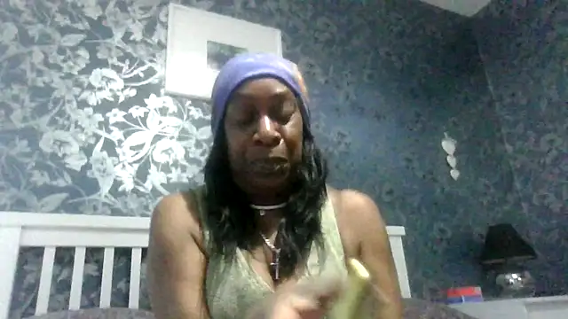 Онлайн чат XXX Ebony-SultryX