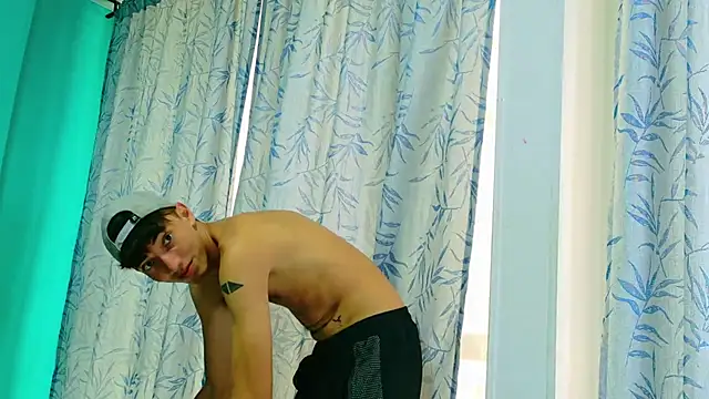 Maikol_Ortiz Live XXX Chat