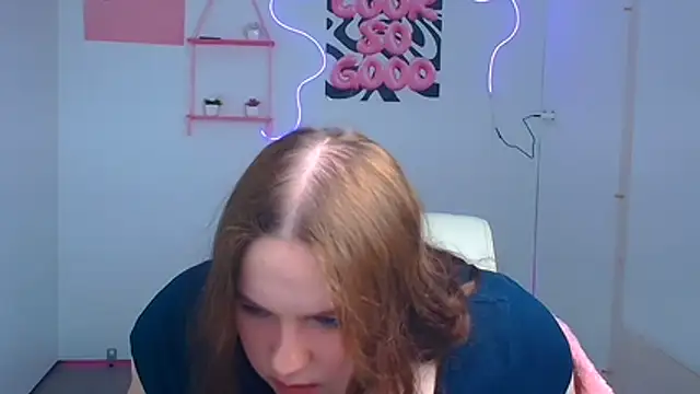 Kitty_Mia_Kitty Live XXX-Chat