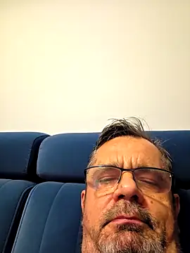 Axer1960 Adlı Modelin Canlı XXX Sohbeti