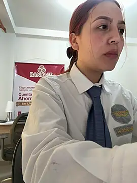 Emily-7_ Chat XXX in diretta