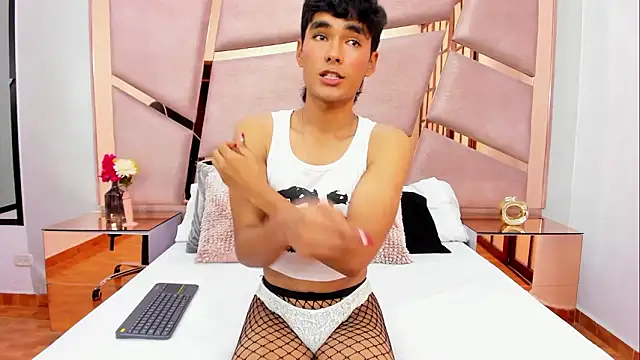 LittleNito Adlı Modelin Canlı XXX Sohbeti