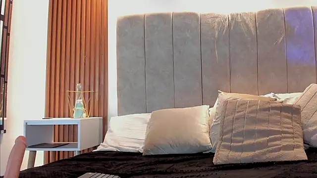 Lauraa_saenz11 Adlı Modelin Canlı XXX Sohbeti