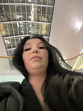 Tisha_Busty Adlı Modelin Canlı XXX Sohbeti