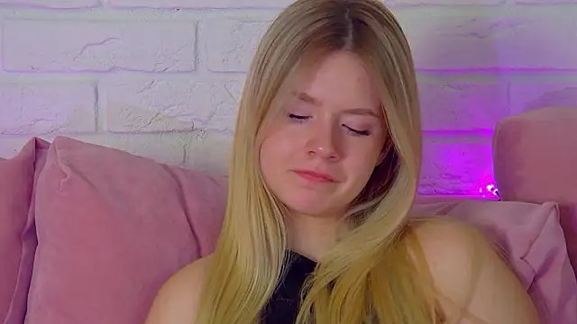 MilanaBalmain Adlı Modelin Canlı XXX Sohbeti