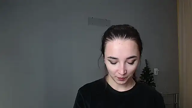 Eva_Gloryy Adlı Modelin Canlı XXX Sohbeti