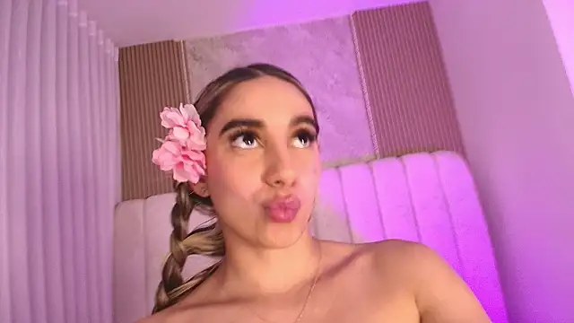 celeste_moonx Adlı Modelin Canlı XXX Sohbeti