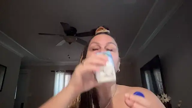 WorldsGreatestCockRater Show Webcam