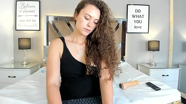 دردشة cellestehot الجنسية المباشرة