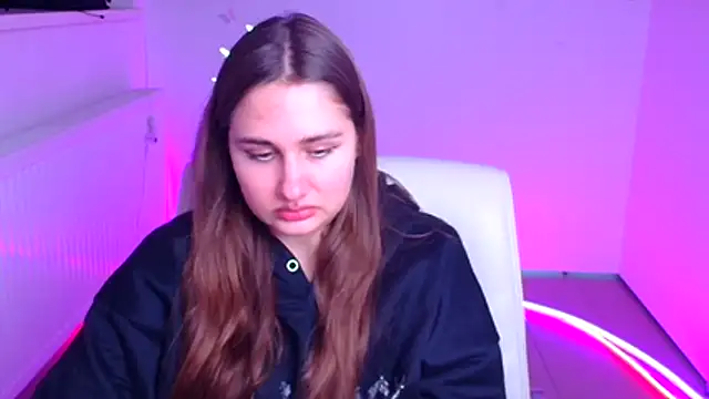 Stefanie_Sweet Adlı Modelin Canlı XXX Sohbeti