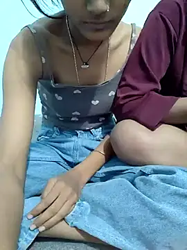 Lesbians_NO1n Live XXX chat