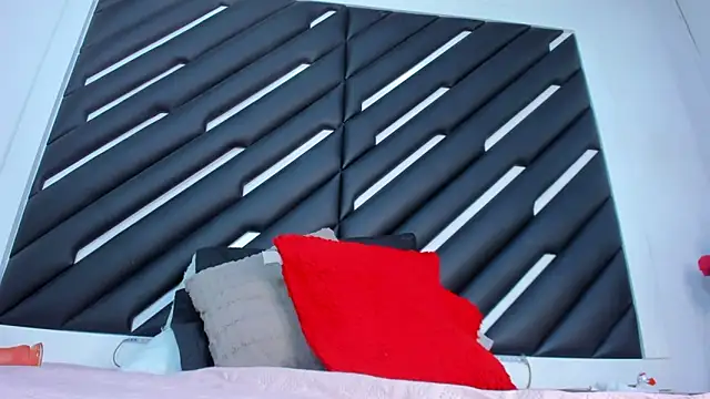 Samaraa_Lee Adlı Modelin Canlı XXX Sohbeti