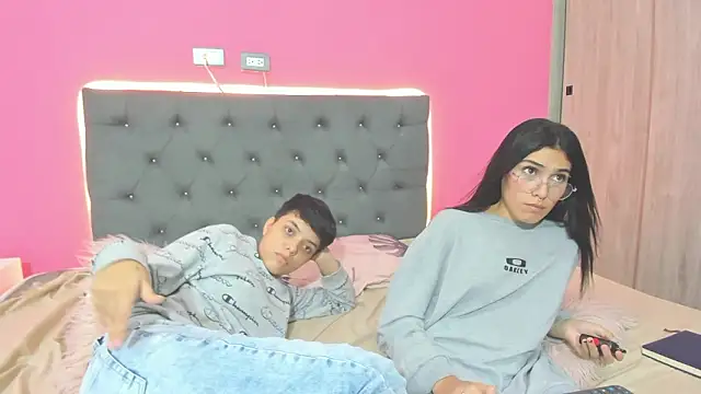 ariloe_quintero Adlı Modelin Canlı XXX Sohbeti