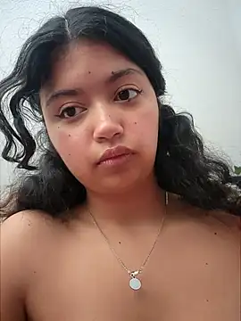 Peach_Girll Adlı Modelin Canlı XXX Sohbeti