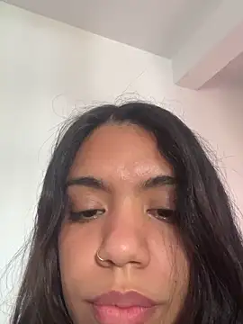 -Naomyy- Adlı Modelin Canlı XXX Sohbeti