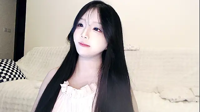 lyra-0000n Live XXX chat