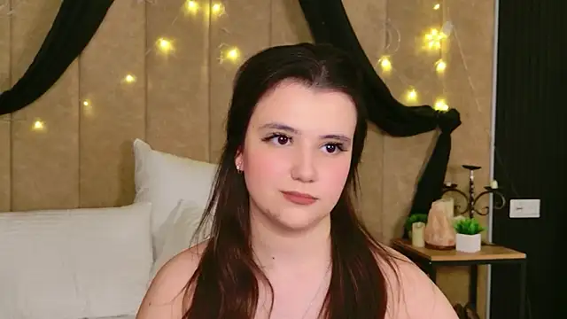 دردشة Pauline_Heaven الجنسية المباشرة