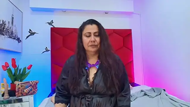 دردشة EmmaJhomson الجنسية المباشرة