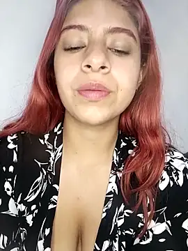 Lunatemptress4のウェブカメラショー