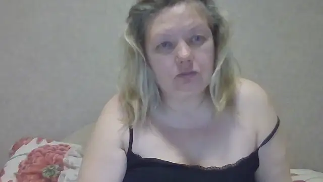 Lusi-777 Live XXX-chat