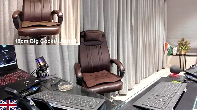 OnlineBossUK Live XXX Chat