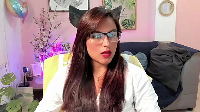 Cameroon-Diaz Live XXX Chat