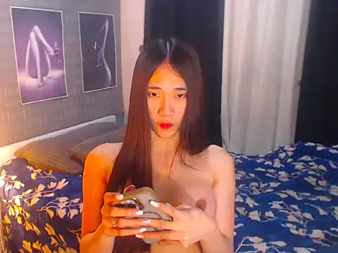 AsianDestroyer Show in webcam