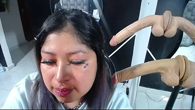 konojan_6 Adlı Modelin Canlı XXX Sohbeti