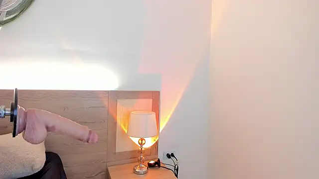 Damiian20_ Adlı Modelin Canlı XXX Sohbeti