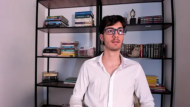 Emir_Ozan_ Adlı Modelin Canlı XXX Sohbeti