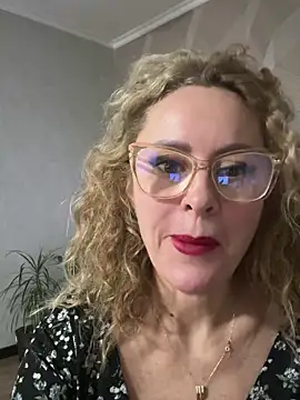 Tania201243's Live XXX Chat