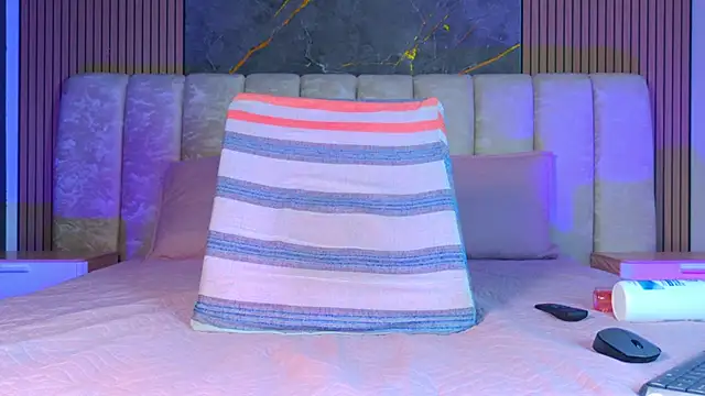 mia_scot's Live XXX Chat