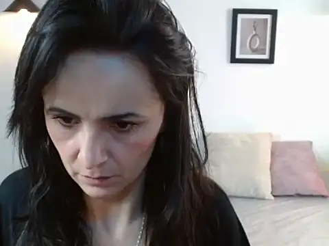 Juliana__lx élő XXX-chatje