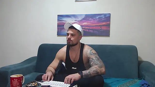 Tiberius_hunk Live XXX Chat