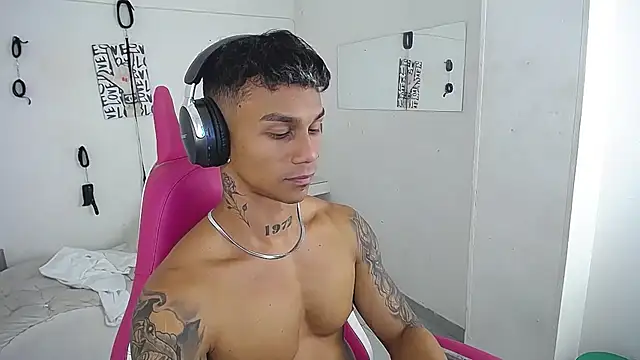 Chat XXX Live Leonard_Price