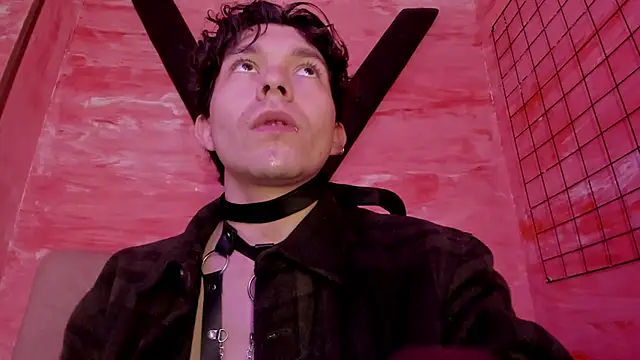 Pokazy przed kamerką – Eliot_X