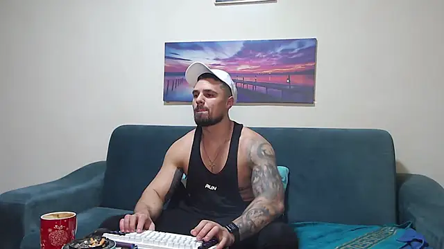 Tiberius_hunk Live XXX Chat