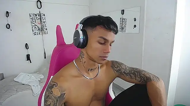 Leonard_Price Webcamshow