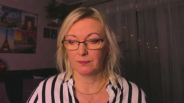 vanessa_chat: вебкам-шоу