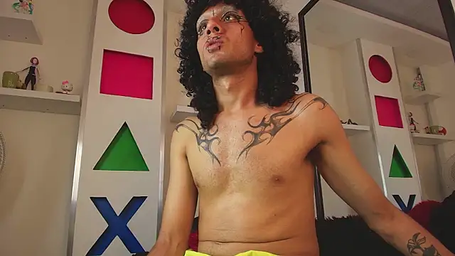 4L3JX Adlı Modelin Canlı XXX Sohbeti