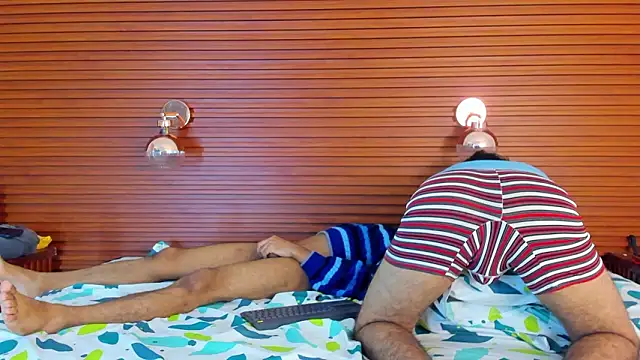 Chat XXX en directo de PeakkTwiins